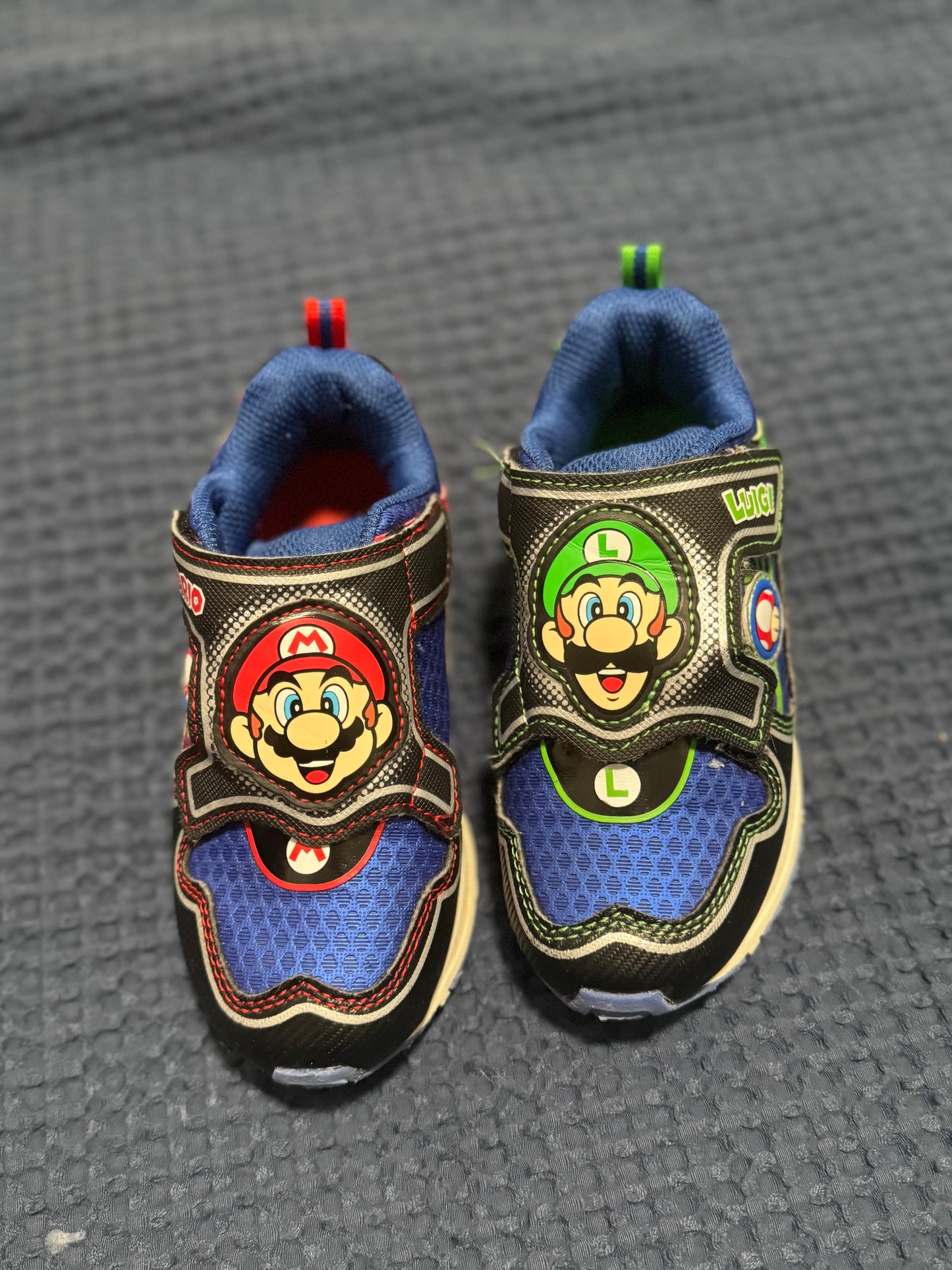 Light up Sneakers, size 10