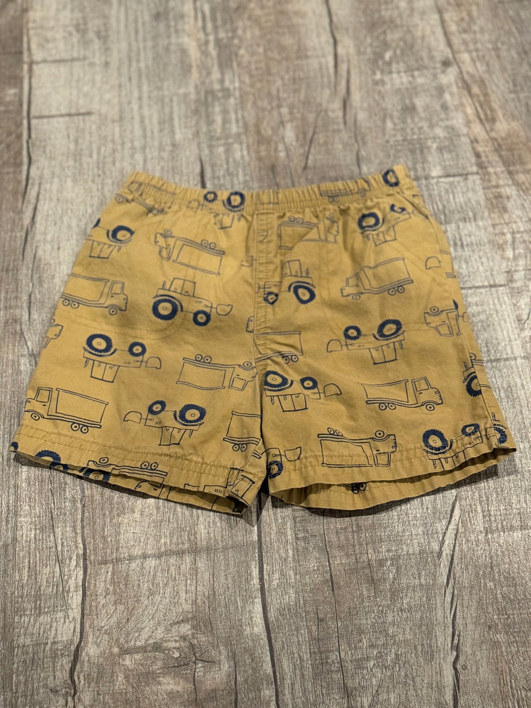 Shorts, size 24m