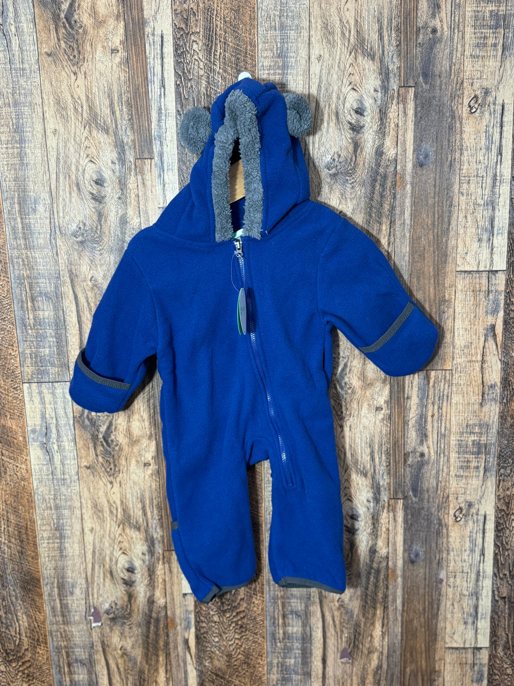 Snowsuit nwt, size 0-3m