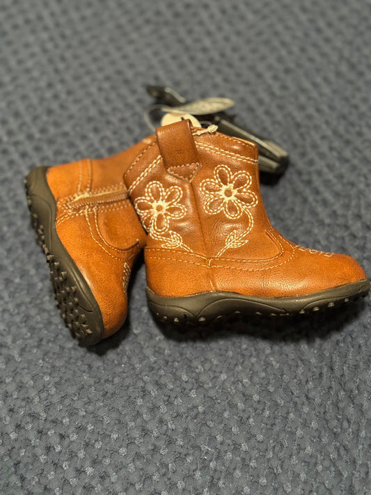 Cowgirl boots NWT, size 2