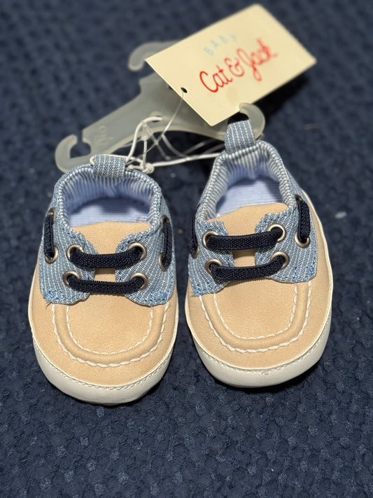 Slip ons NWT, size 0-3m