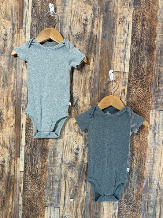 2pc organic cotton onesie set, size 6-9m