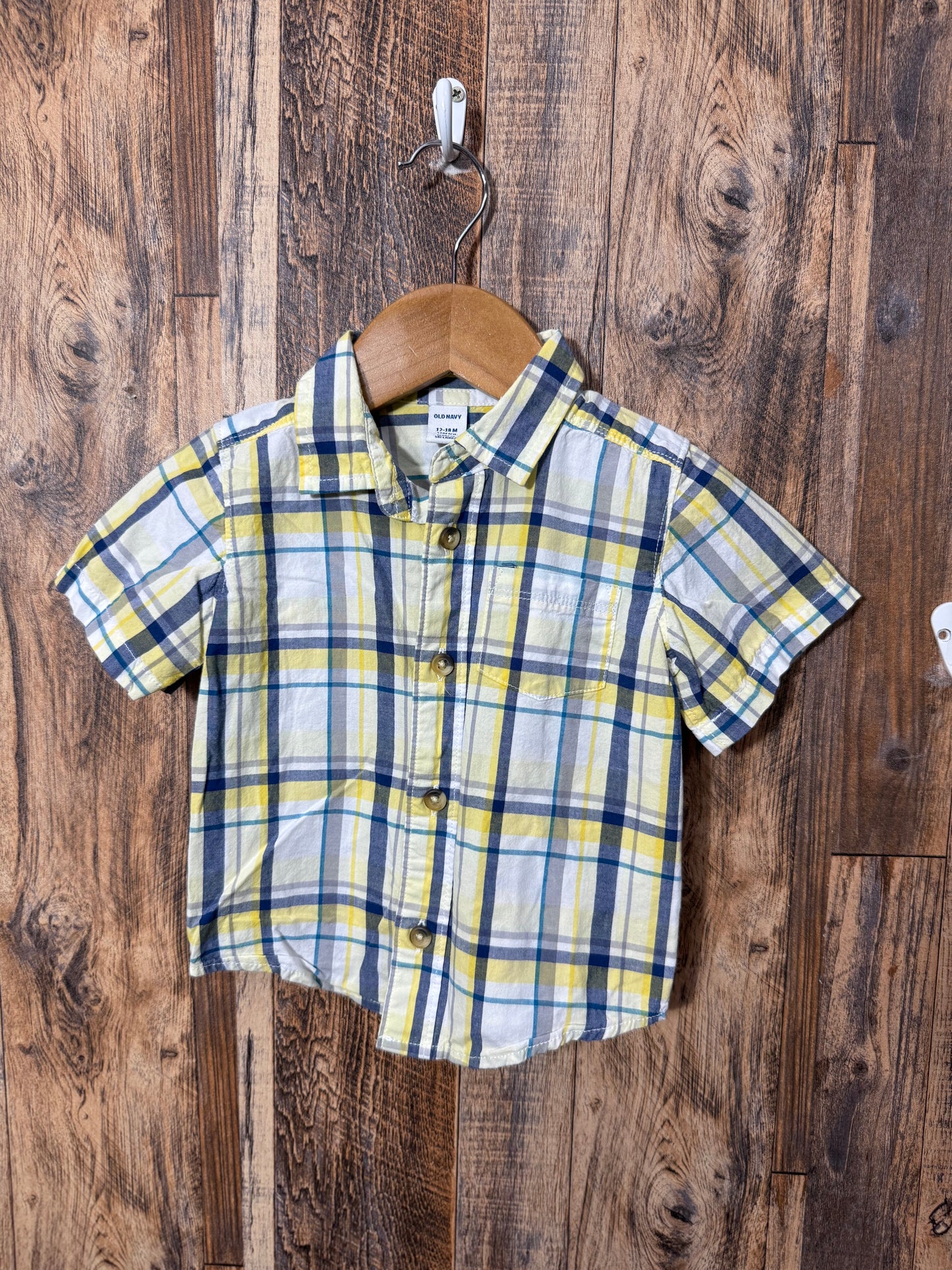 Button up shirt, size 12-18m
