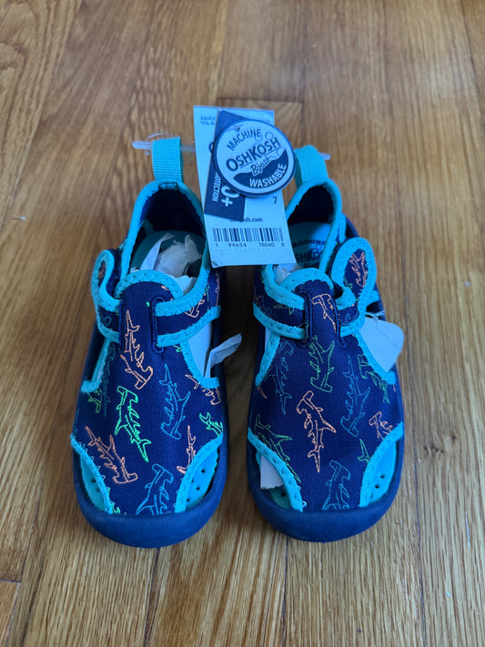 Water shoes NWT, size 7