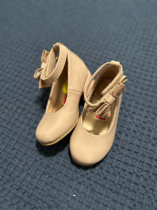 Dress shoes, size 5