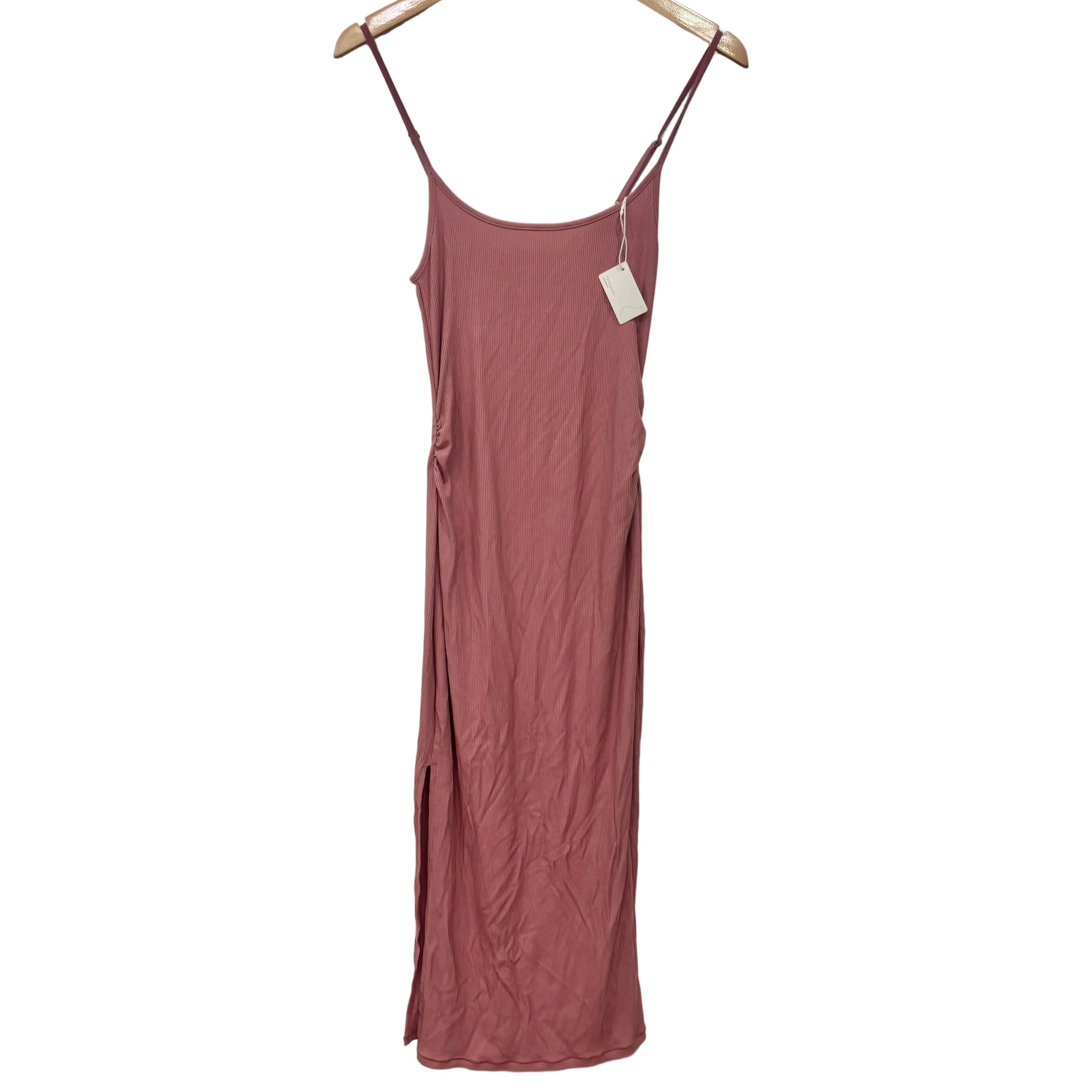 NWT Momanda, M