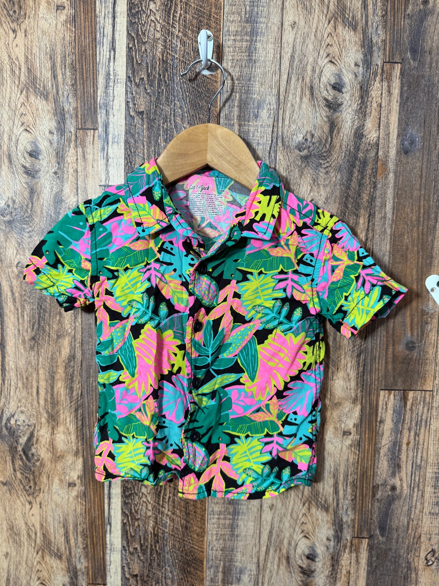 Button up shirt, size 18m