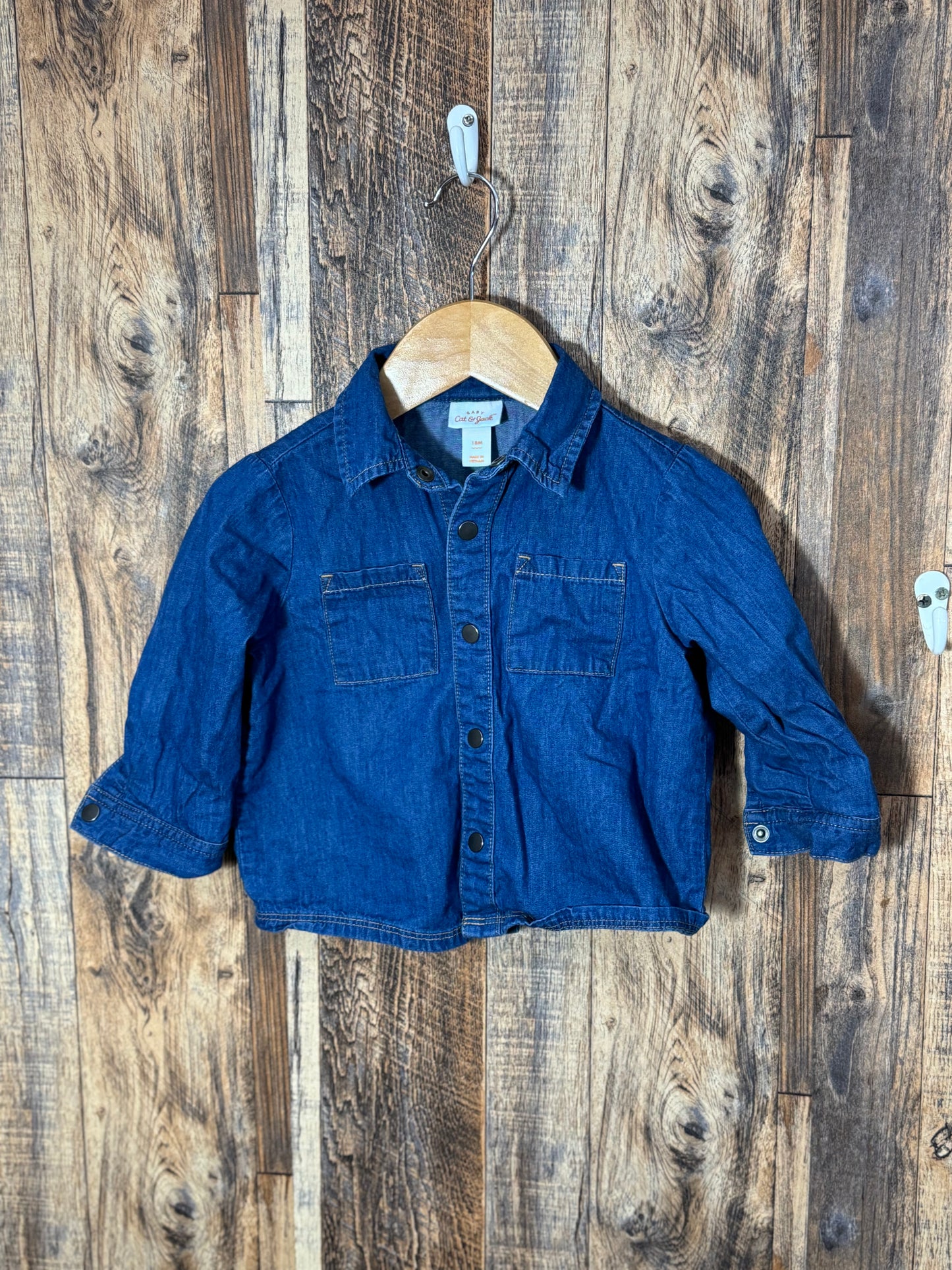 Button up shirt, size 18m