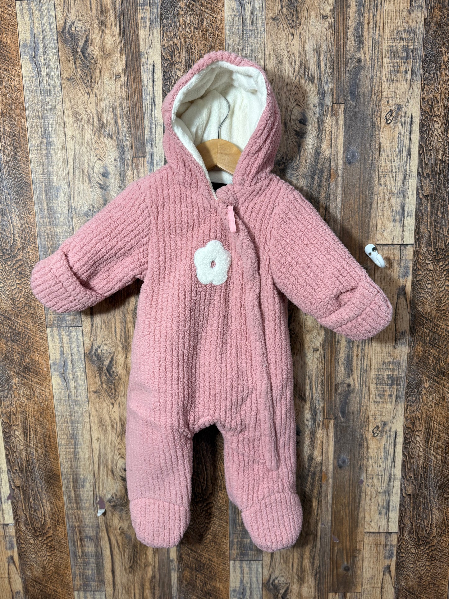 Snowsuit, size 6-9m