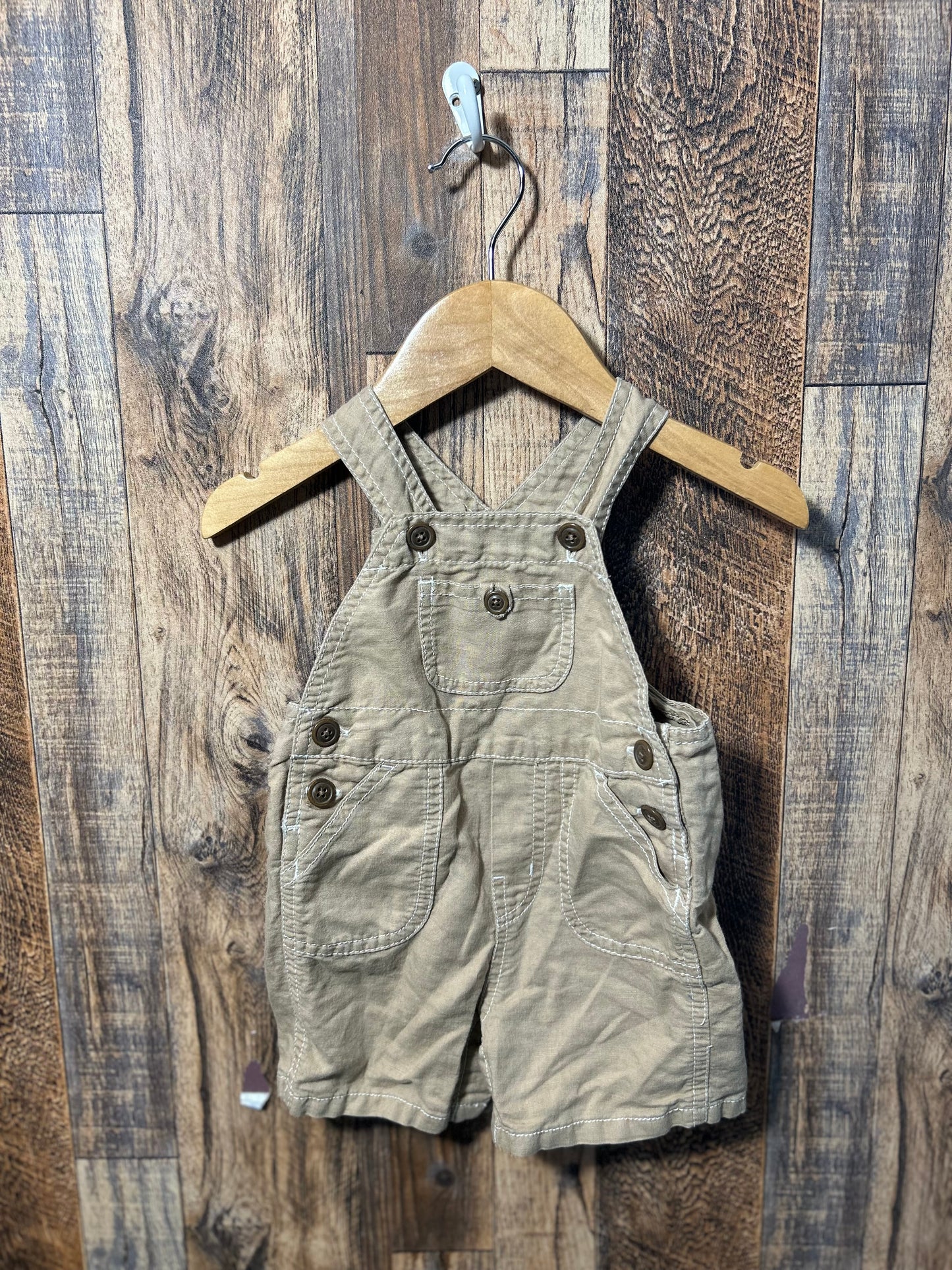 Overall shorts, size 3-6m