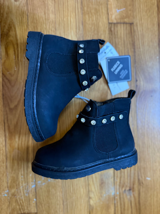 Boots NWT, size 11