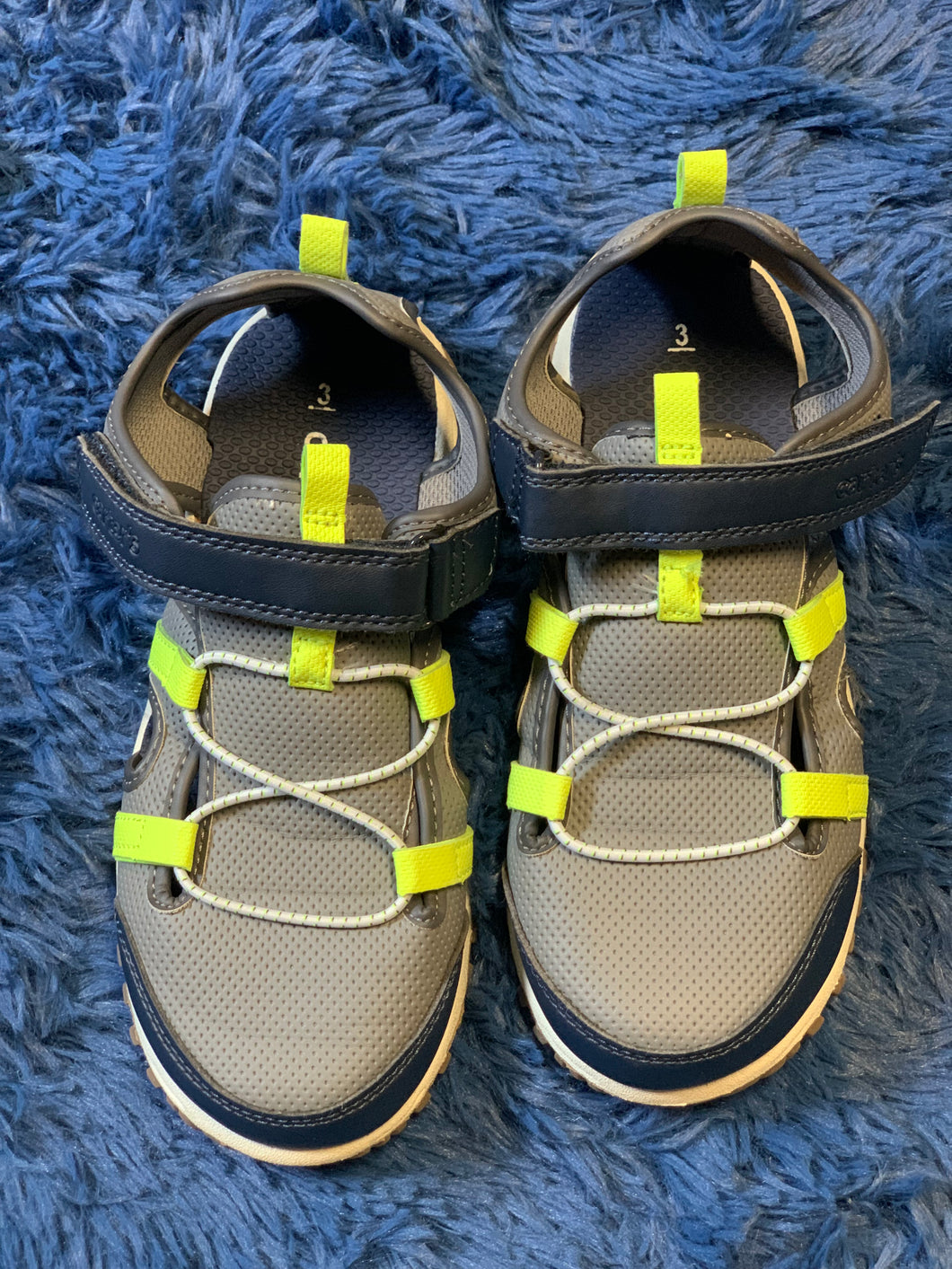 Sandles, size 3