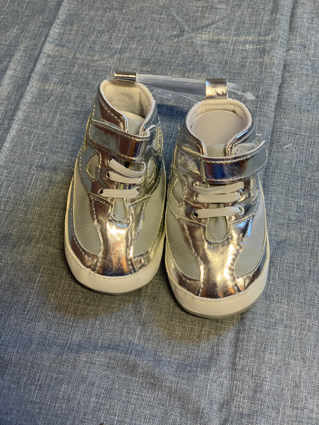 High tops NWT, size 6-9m