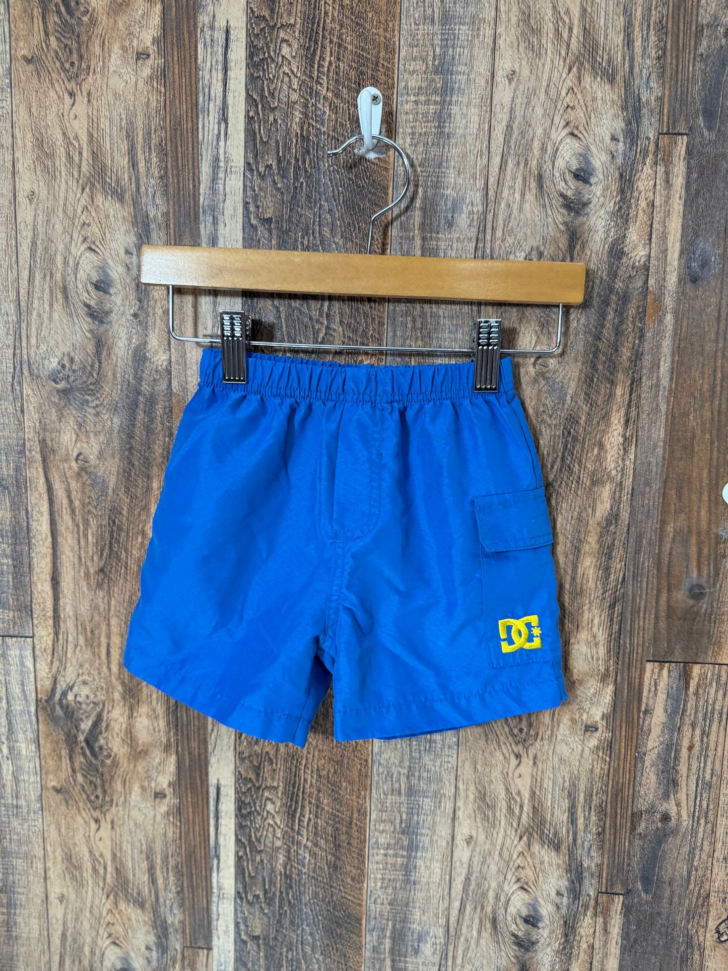 Shorts, size 24m