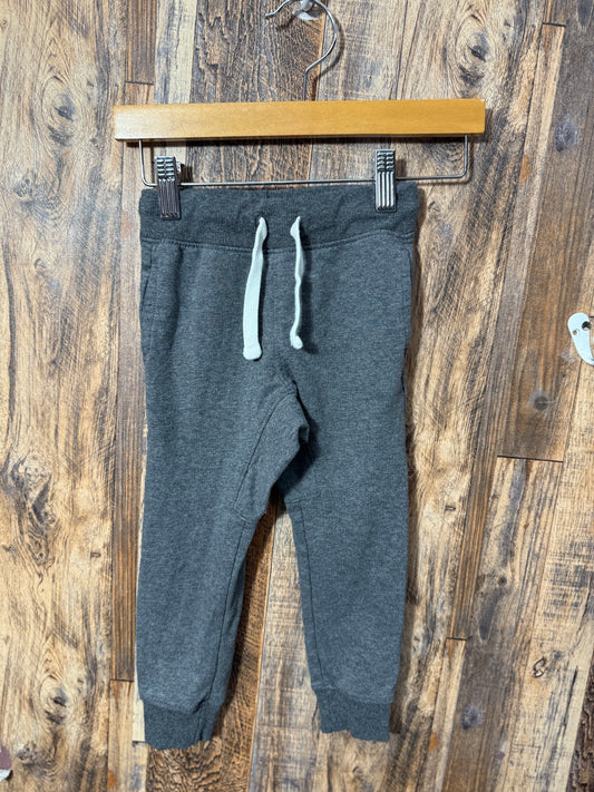 Sweatpants, size 4