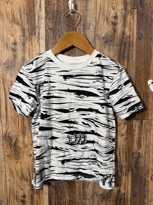 Halloween shirt, size 6-7