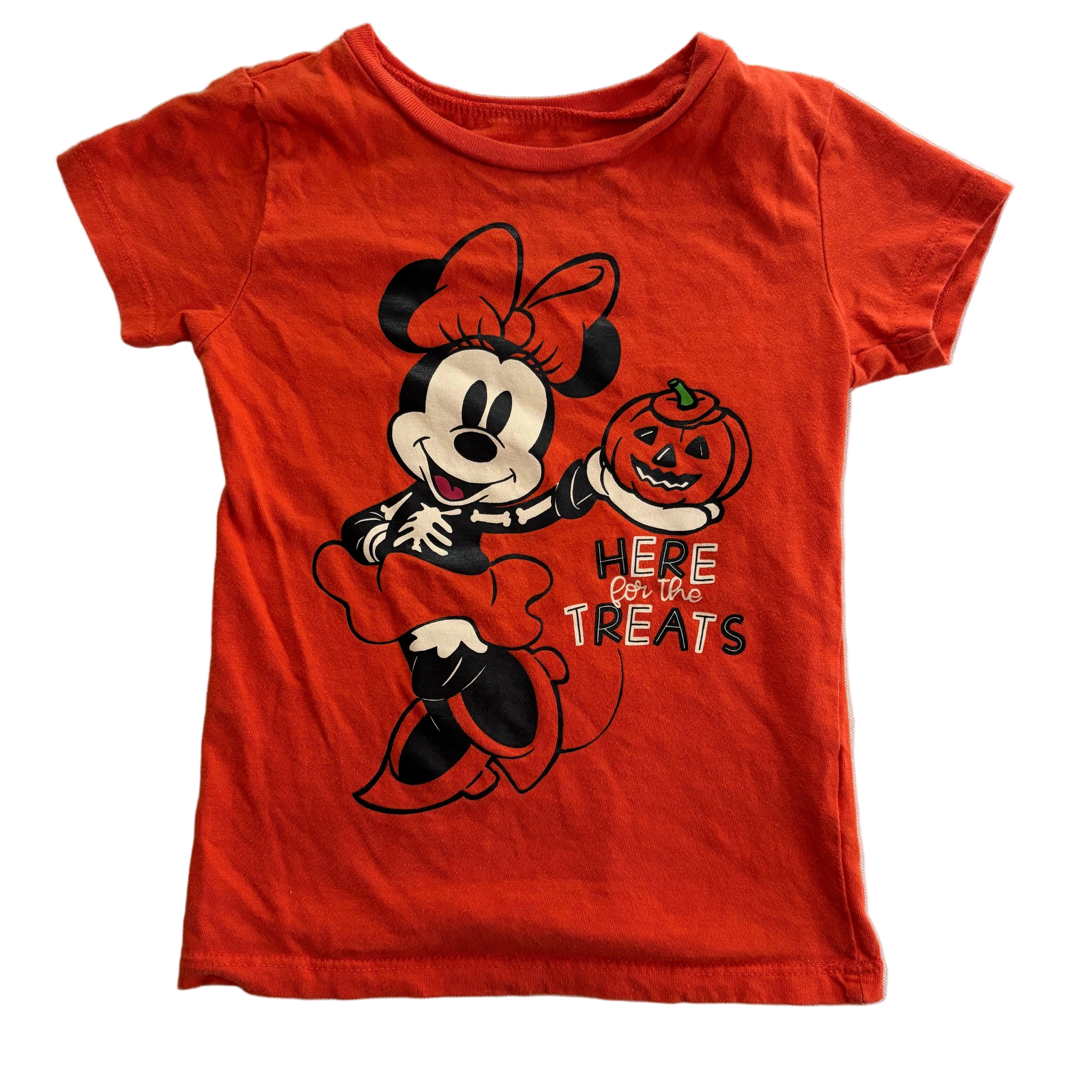 Minnie, 4t
