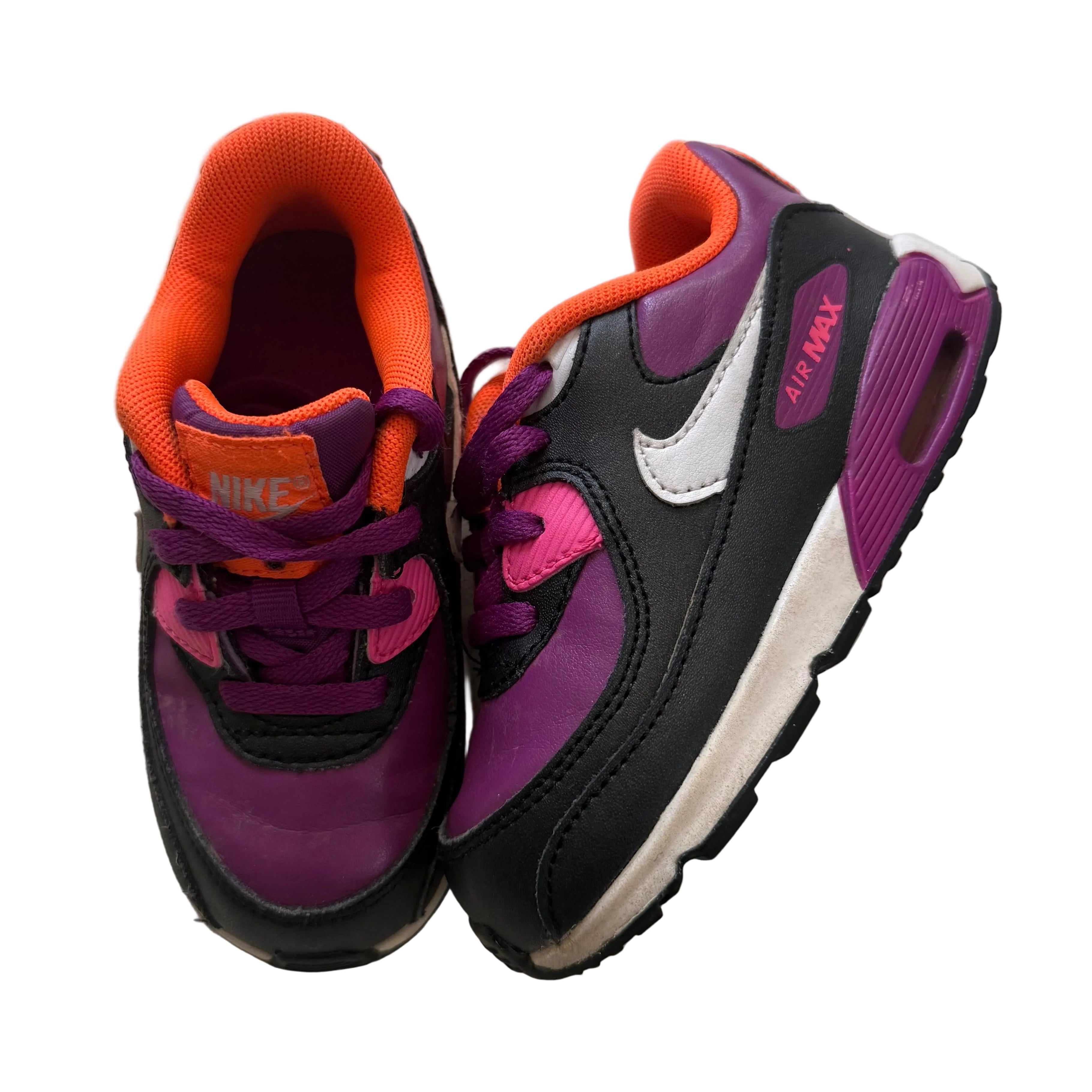 Nike, 8C