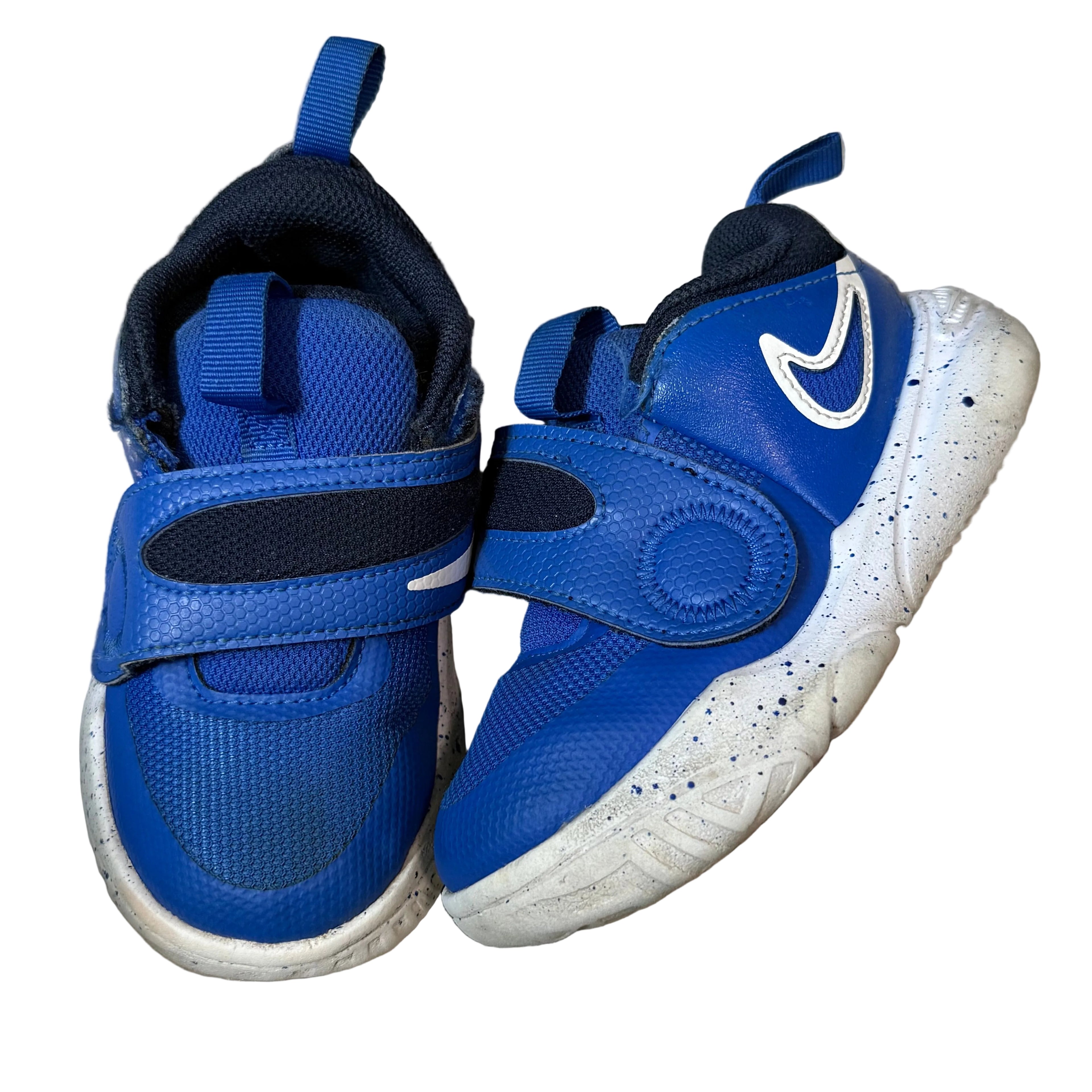 Nike, 9C