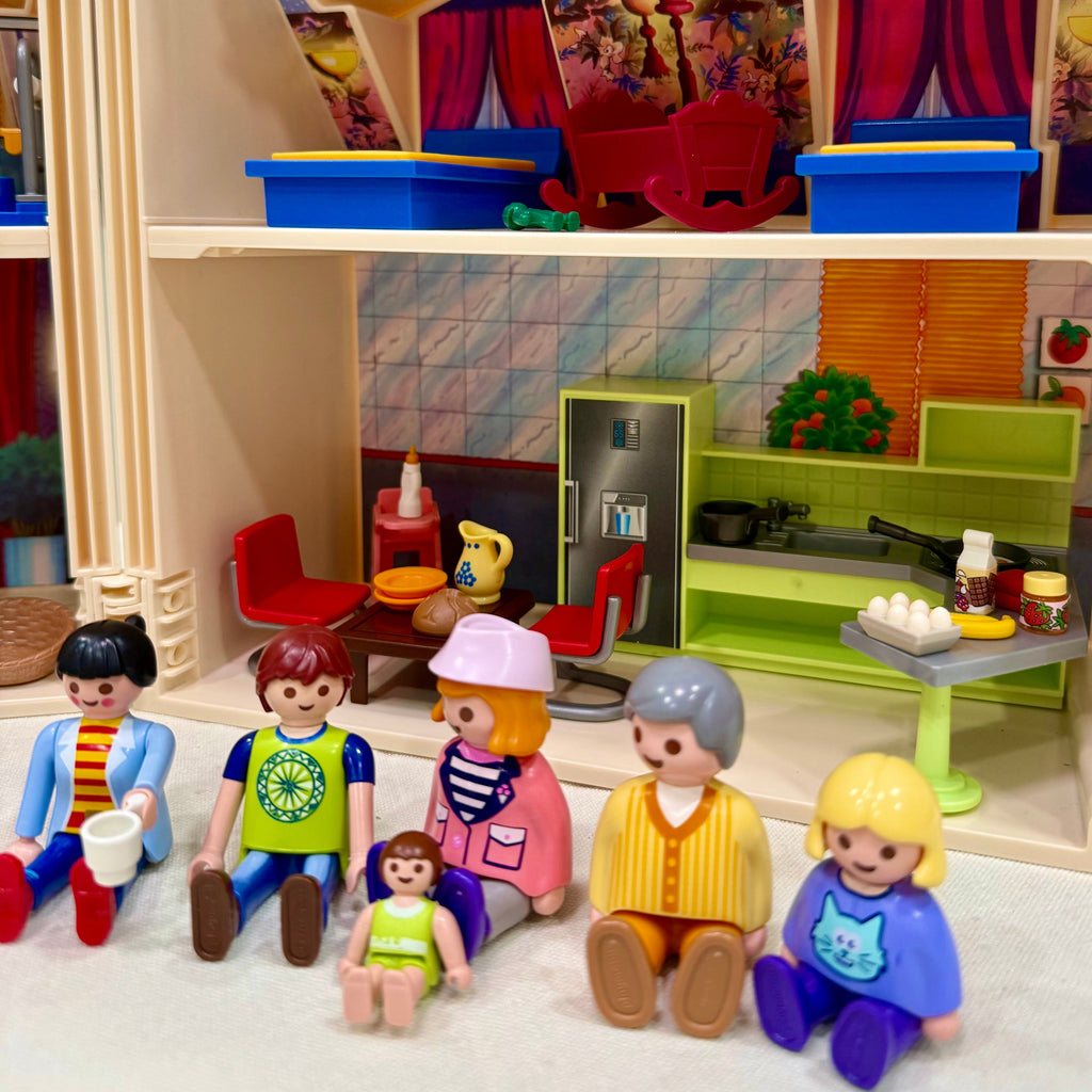 Vintage Play Mobil Toy 2005
